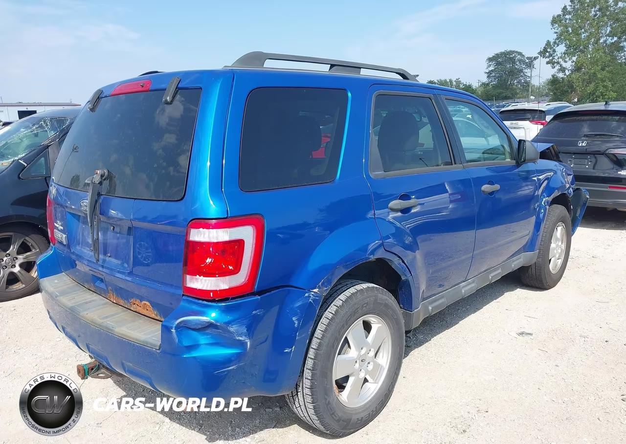 2011 Ford Escape Xlt VIN:1FMCU0D7XBKB20612 - 4