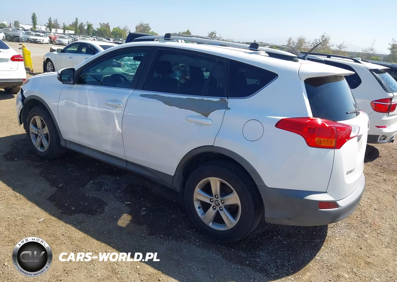 2015 Toyota Rav4 Xle VIN:2T3WFREV7FW183001 - 3