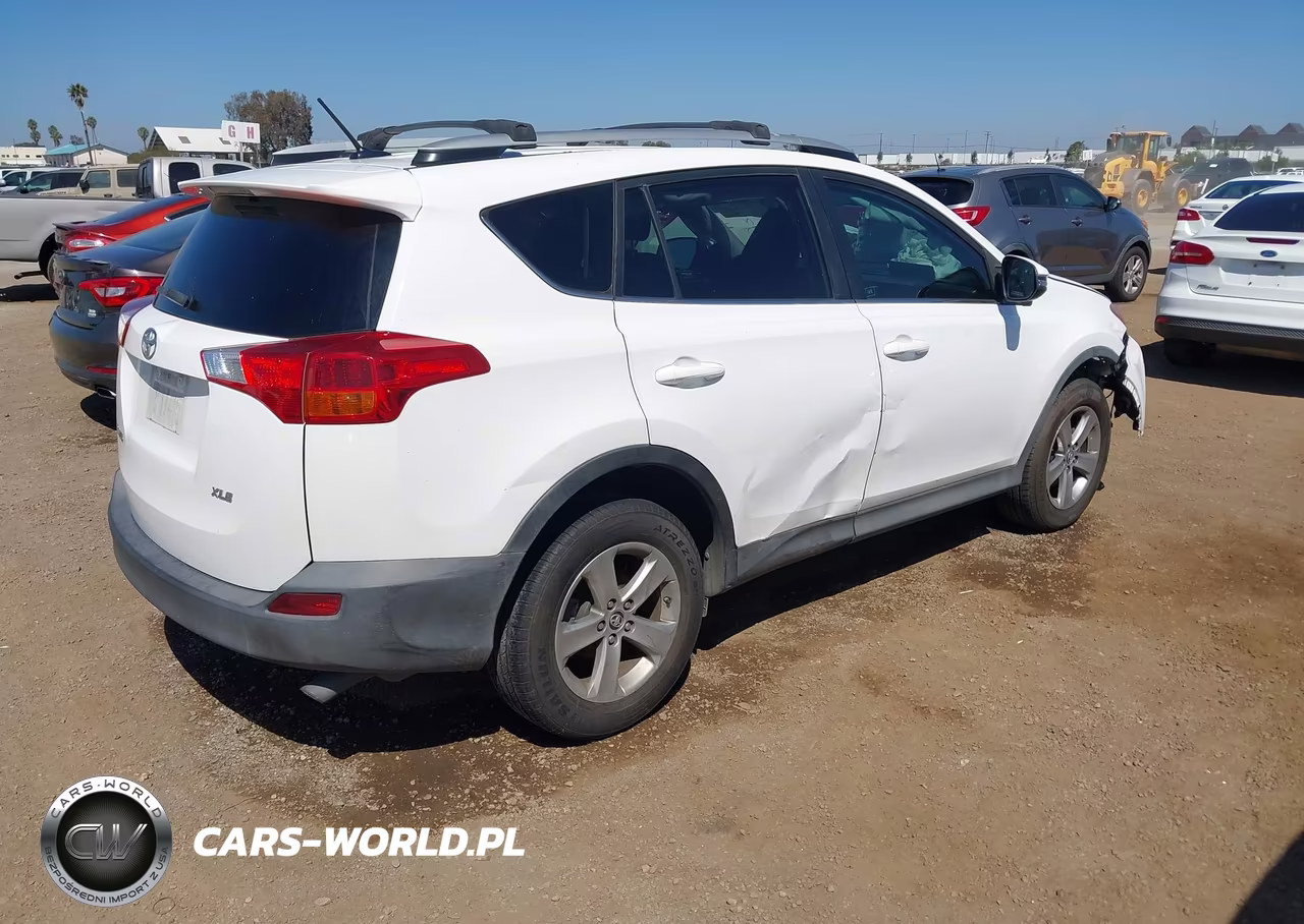 2015 Toyota Rav4 Xle VIN:2T3WFREV7FW183001 - 4