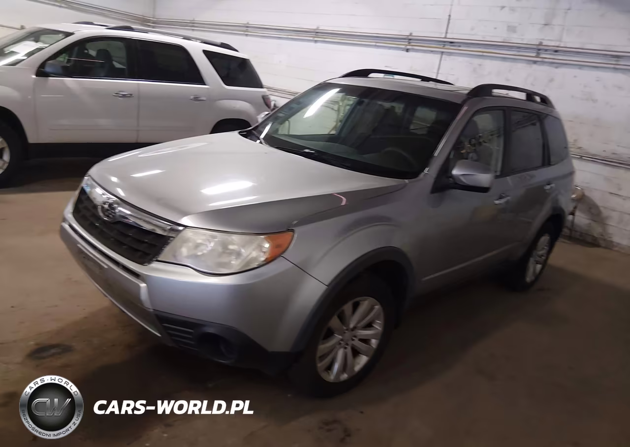 2013 Subaru Forester 2.5X Premium VIN:JF2SHADC3DG409667 - 2