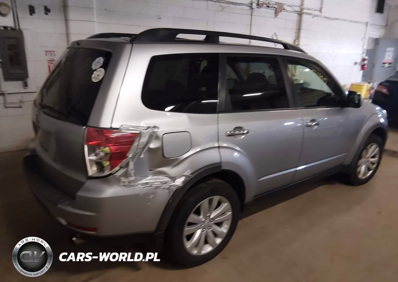 2013 Subaru Forester 2.5X Premium VIN:JF2SHADC3DG409667 - 4