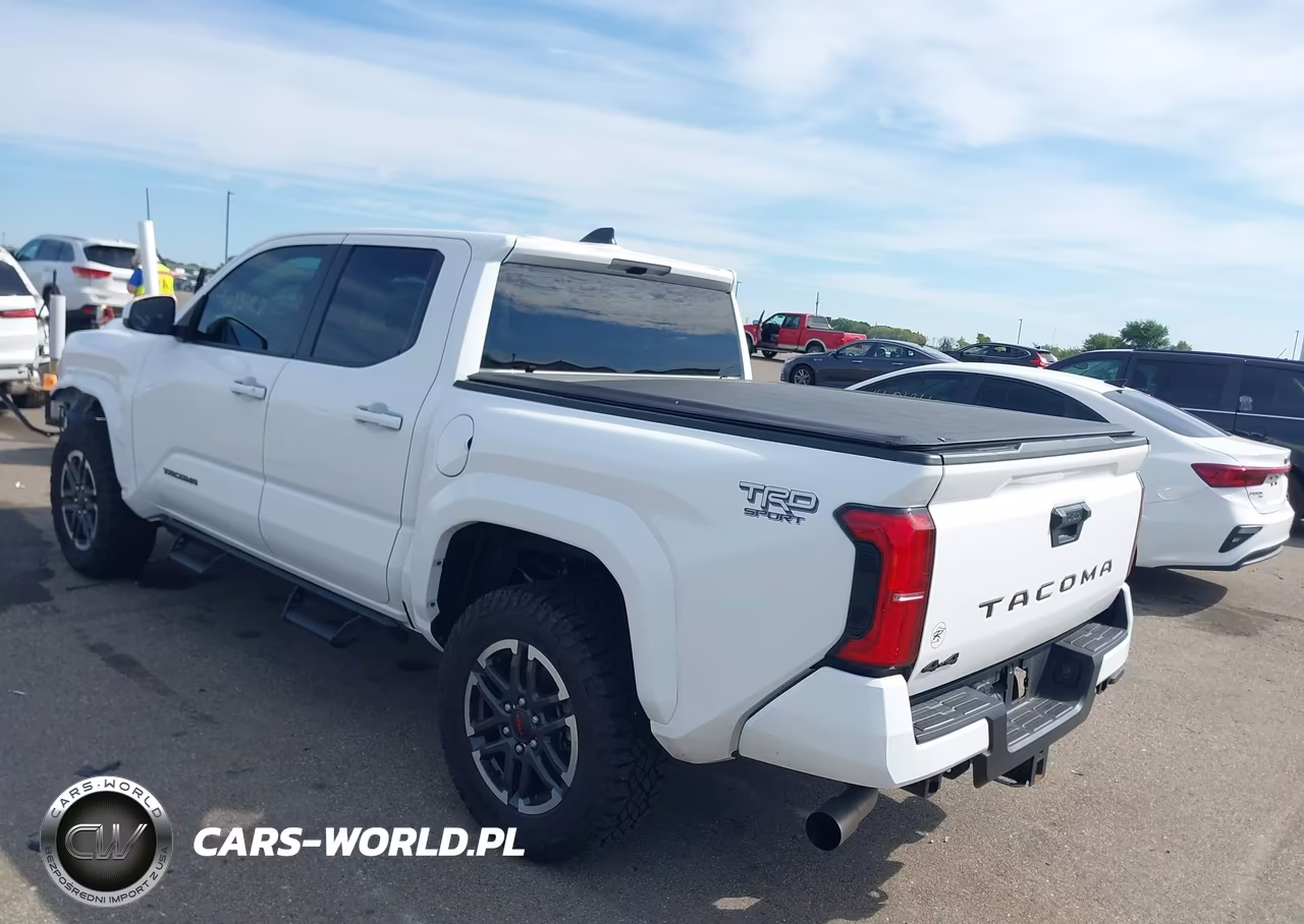2025 Toyota Tacoma Trd Sport VIN:3TMLB5JN8SM163171 - 3