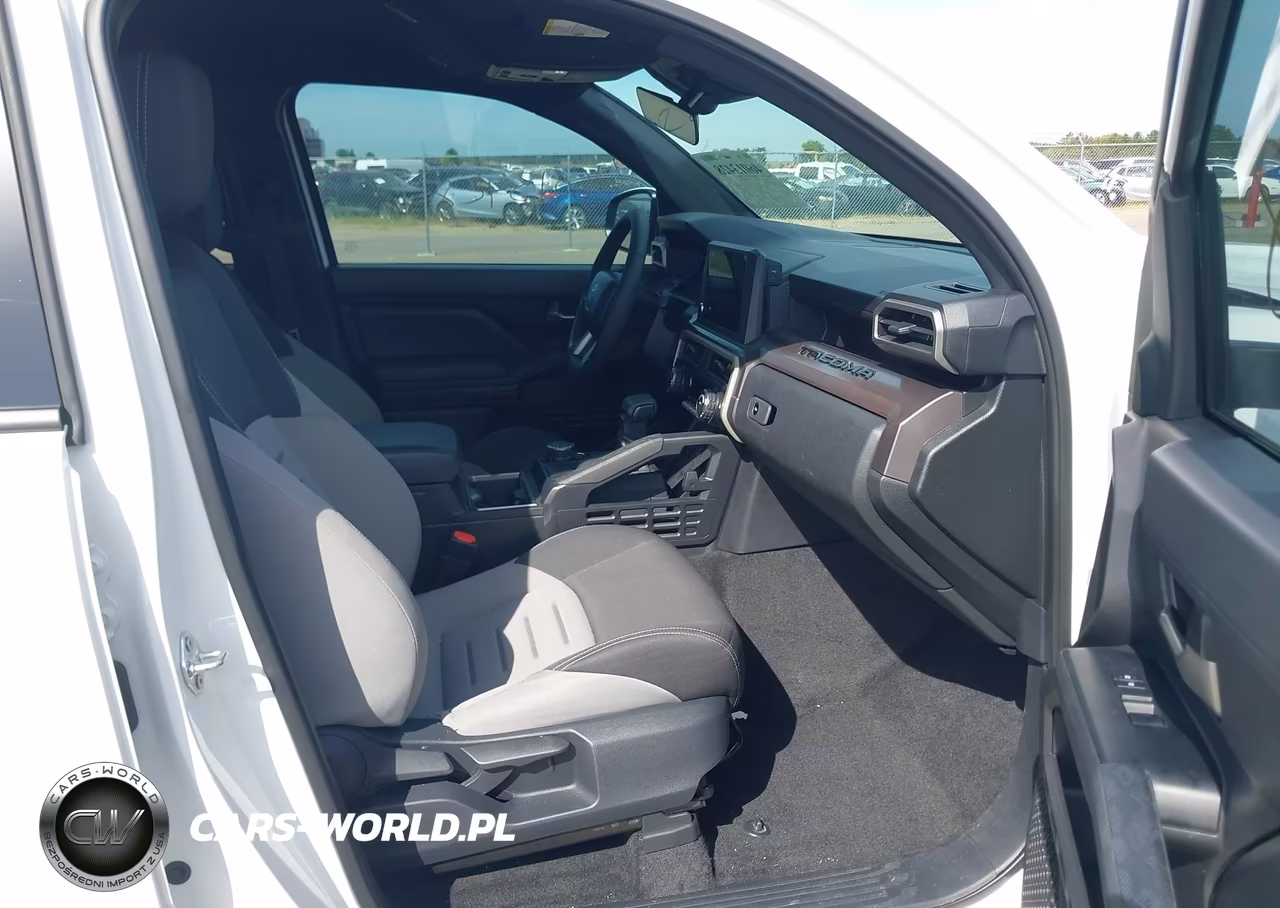 2025 Toyota Tacoma Trd Sport VIN:3TMLB5JN8SM163171 - 5