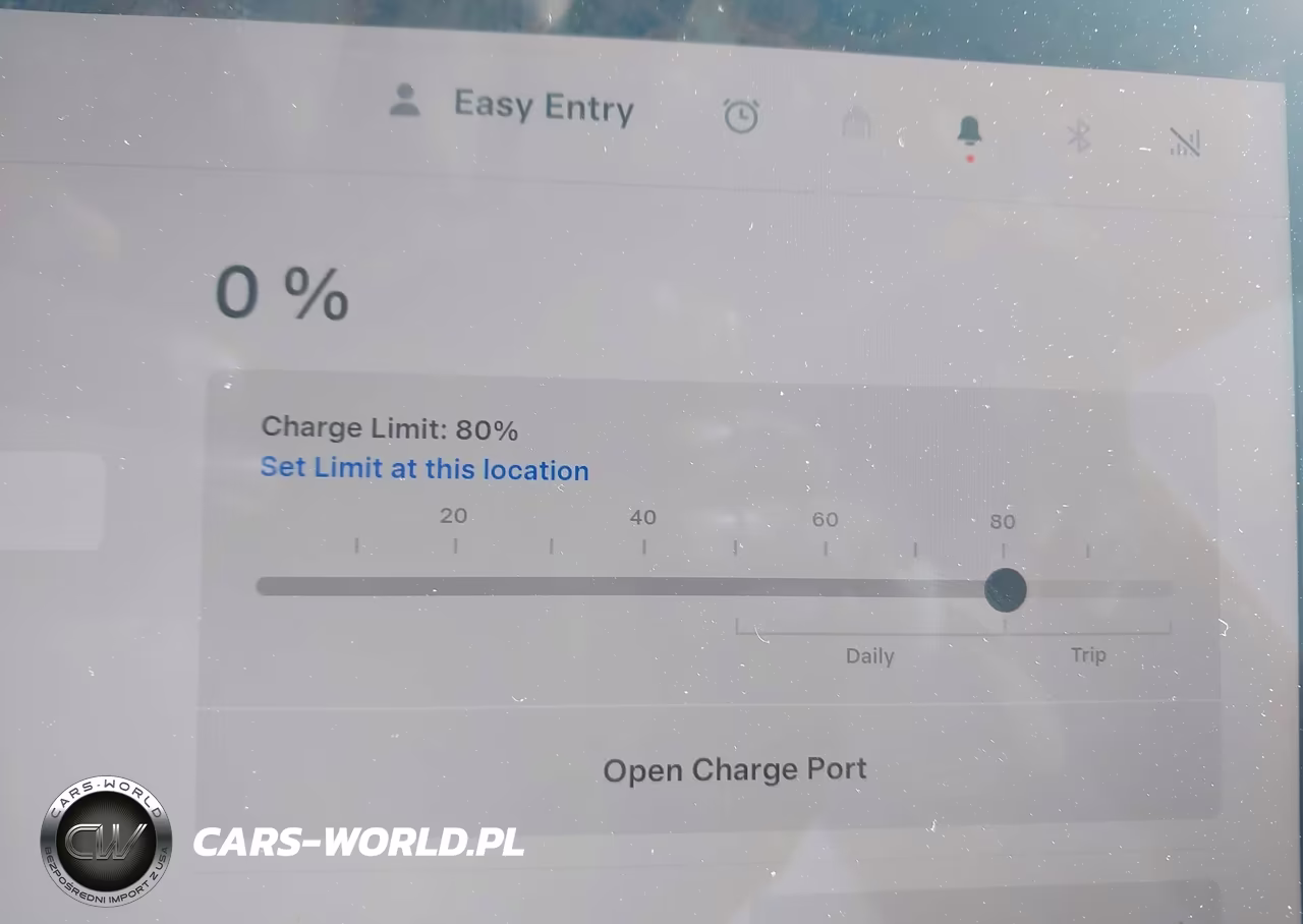 2026 Tesla Model Y VIN:7SAYGDEE1TA638192 - 16