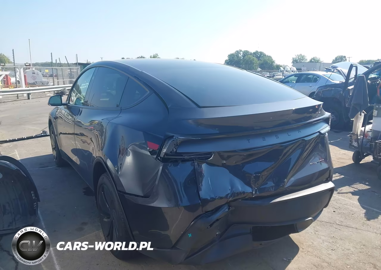 2026 Tesla Model Y VIN:7SAYGDEE1TA638192 - 3