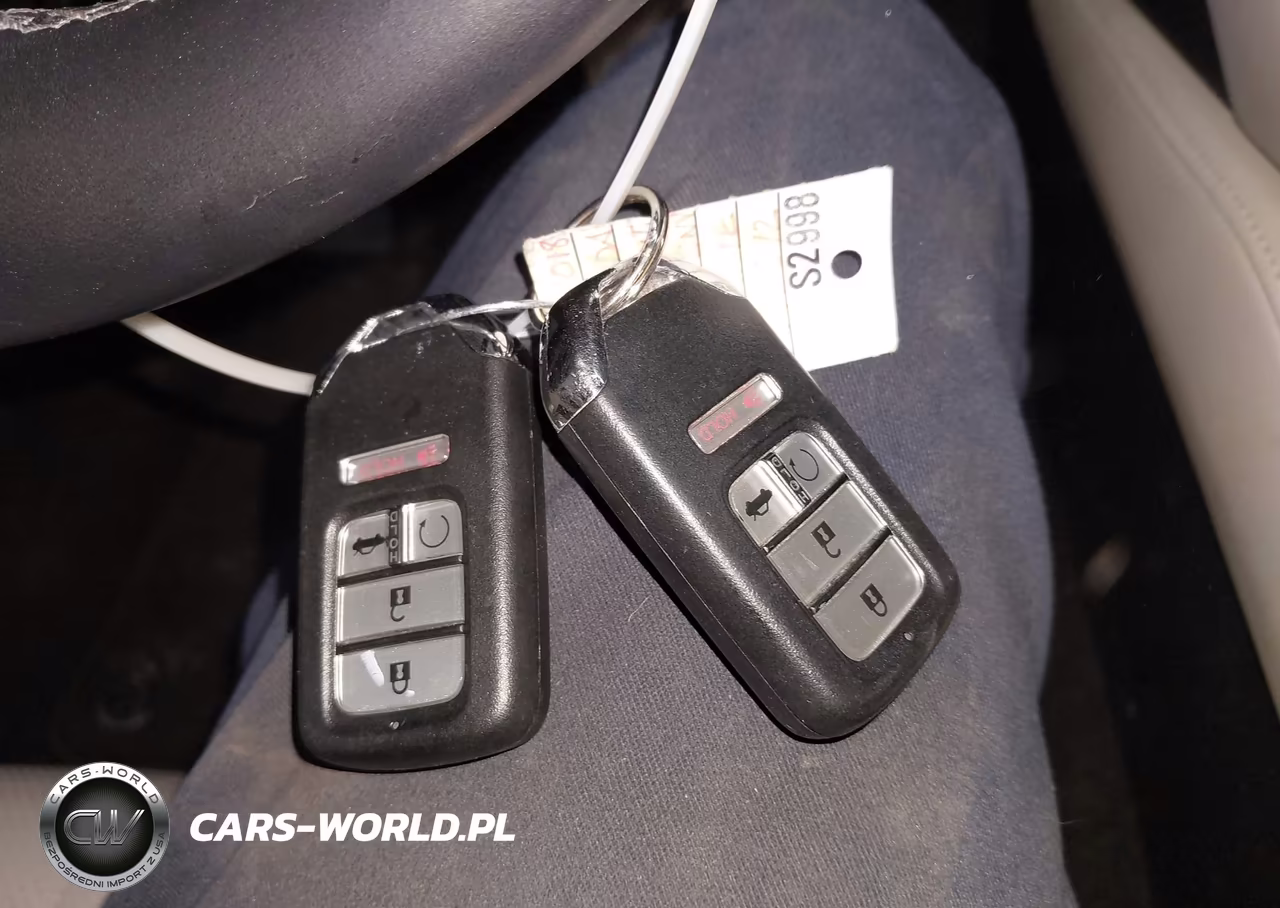 2018 Honda Accord Ex-L VIN:1HGCV1F6XJA170072 - 11