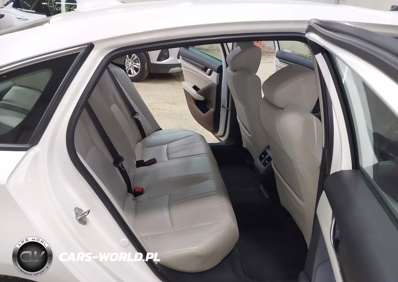 2018 Honda Accord Ex-L VIN:1HGCV1F6XJA170072 - 8