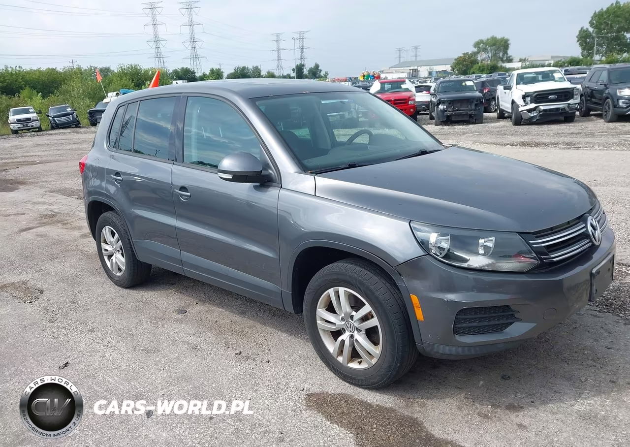 2013 Volkswagen Tiguan S – zdjęcie 1 z 16