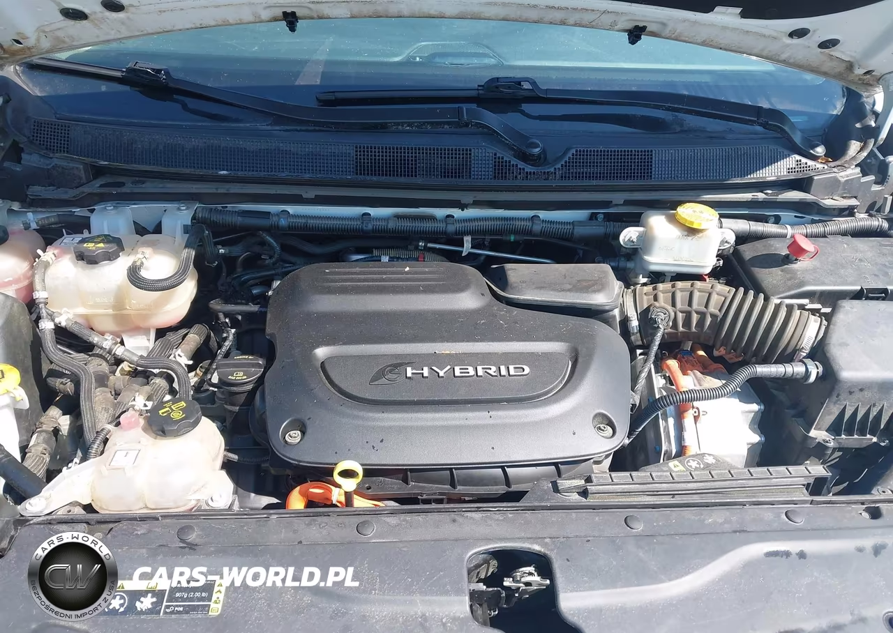 2017 Chrysler Pacifica Hybrid Platinum VIN:2C4RC1N72HR709413 - 10