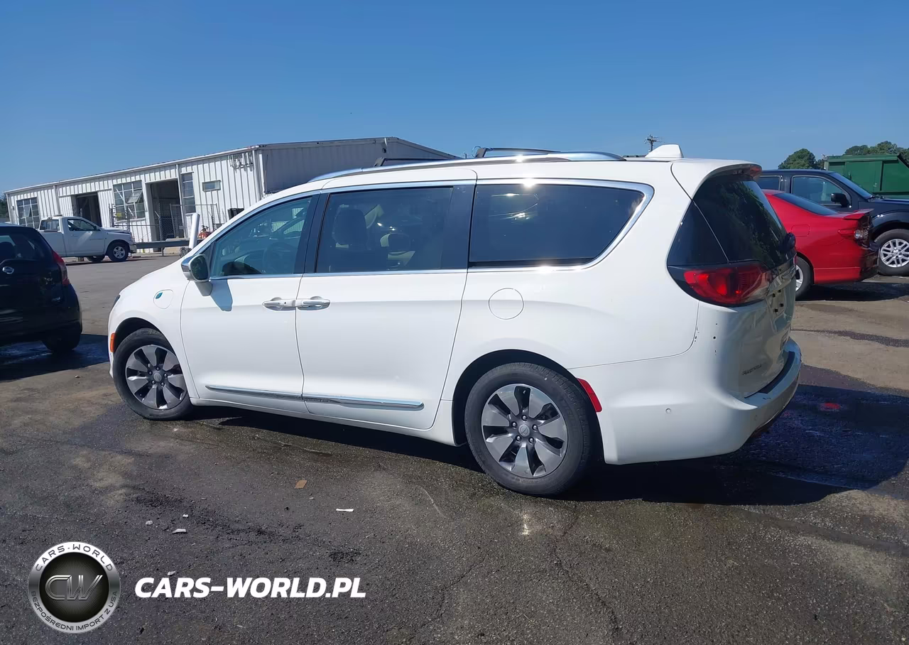 2017 Chrysler Pacifica Hybrid Platinum VIN:2C4RC1N72HR709413 - 14