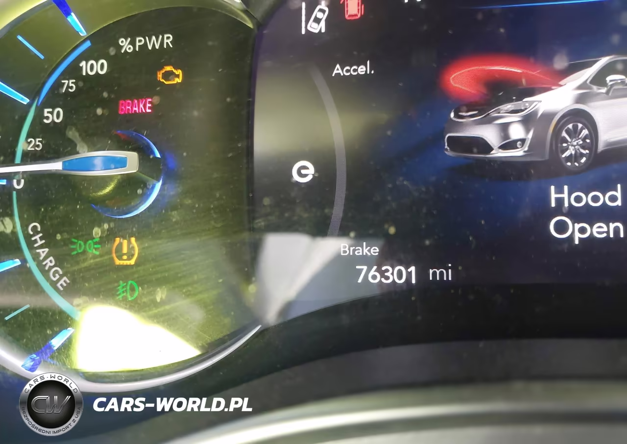 2017 Chrysler Pacifica Hybrid Platinum VIN:2C4RC1N72HR709413 - 15