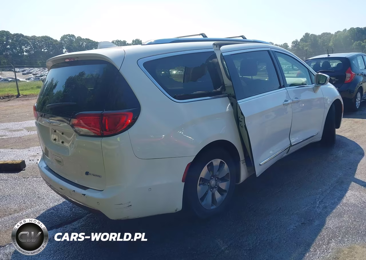 2017 Chrysler Pacifica Hybrid Platinum VIN:2C4RC1N72HR709413 - 4