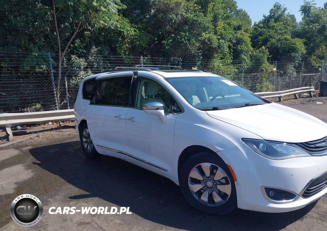 2017 Chrysler Pacifica Hybrid Platinum VIN:2C4RC1N72HR709413 - 6