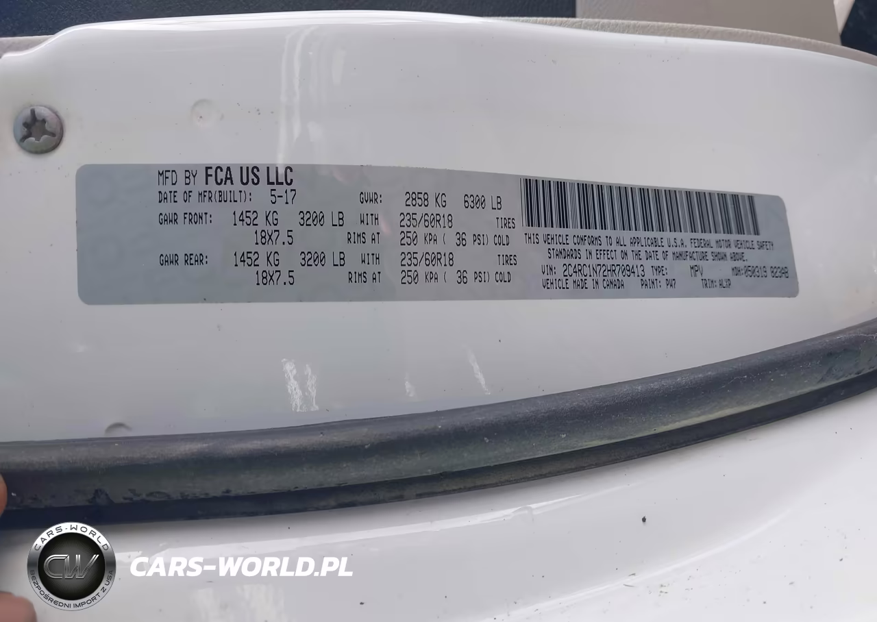 2017 Chrysler Pacifica Hybrid Platinum VIN:2C4RC1N72HR709413 - 9