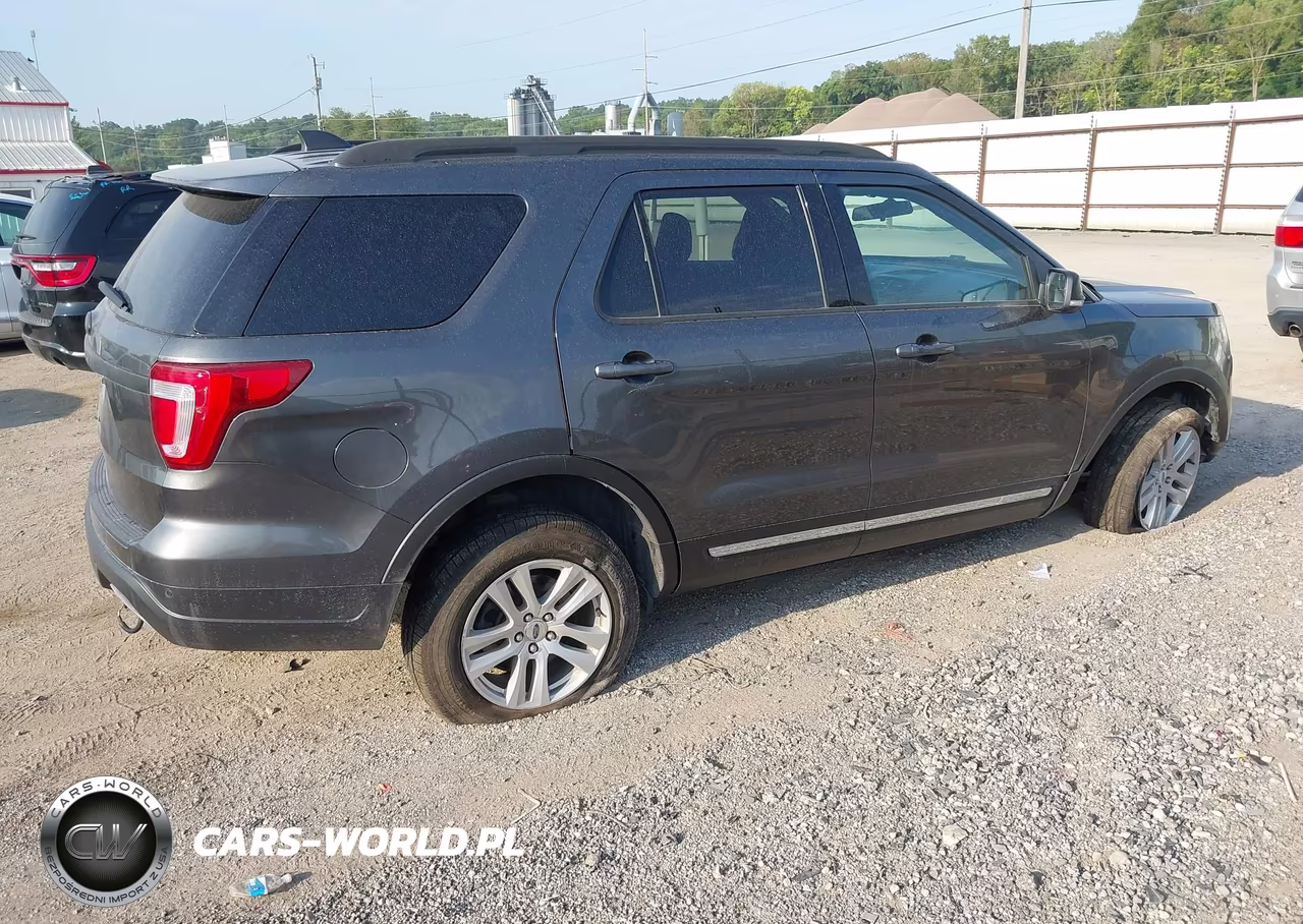 2019 Ford Explorer Xlt VIN:1FM5K8D84KGA96073 - 4