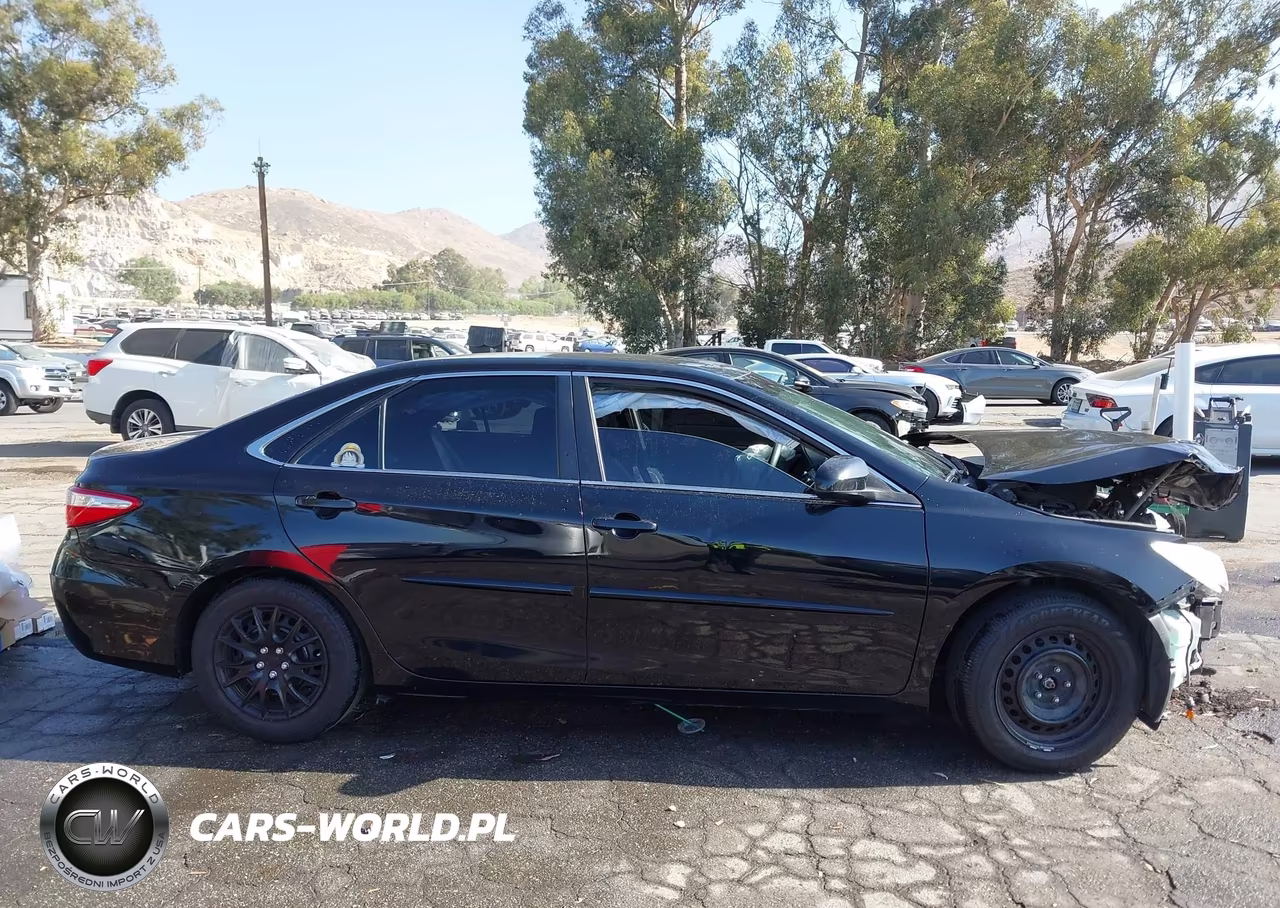 2015 Toyota Camry Le VIN:4T4BF1FKXFR473025 - 12