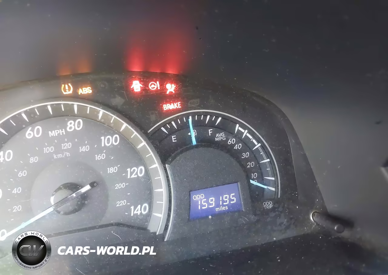 2015 Toyota Camry Le VIN:4T4BF1FKXFR473025 - 14