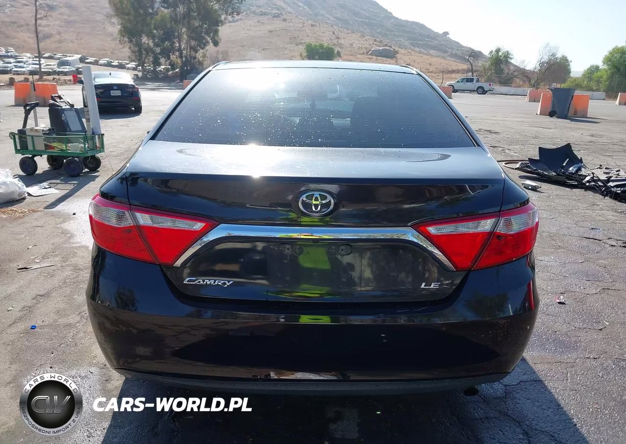 2015 Toyota Camry Le VIN:4T4BF1FKXFR473025 - 15