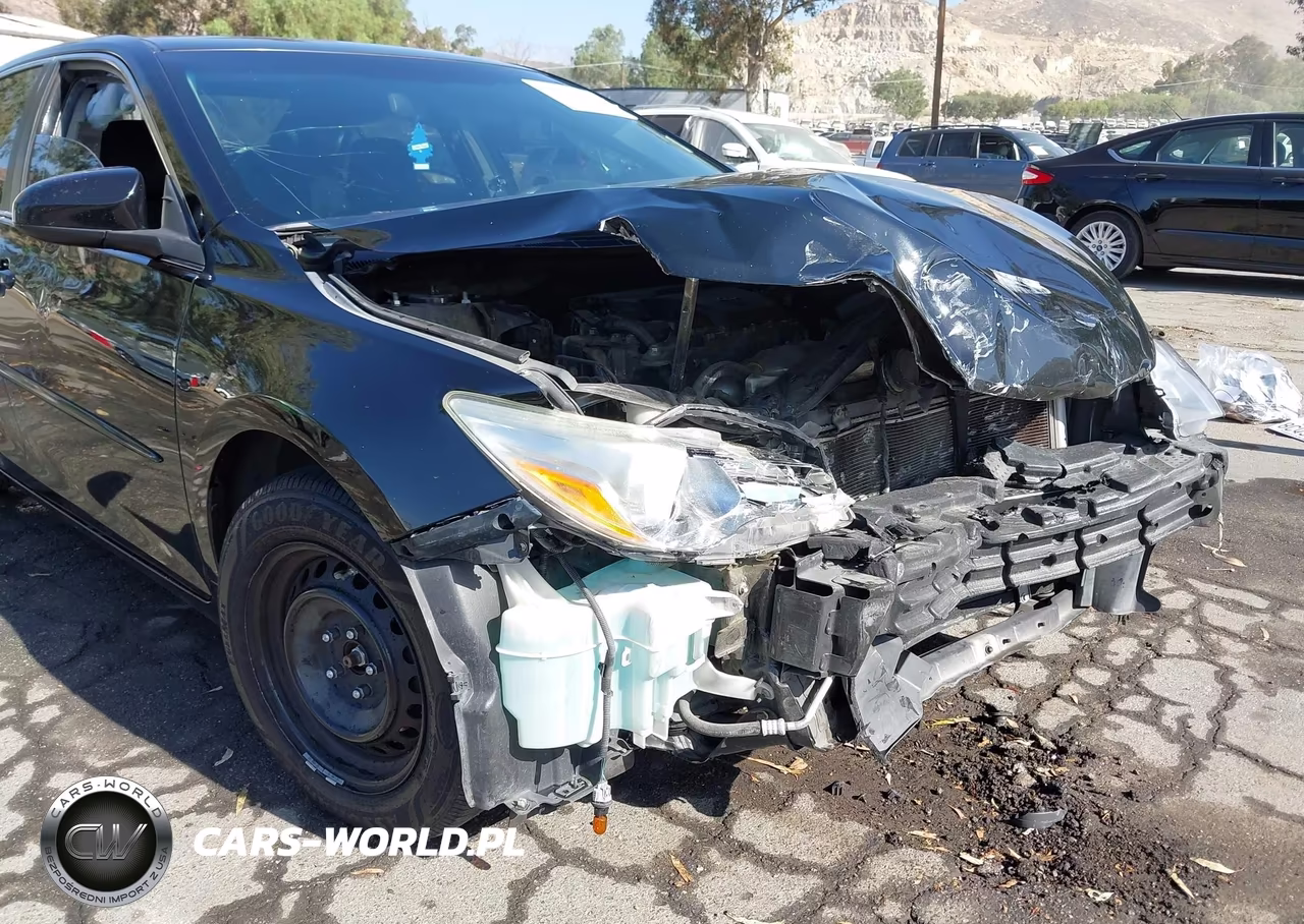 2015 Toyota Camry Le VIN:4T4BF1FKXFR473025 - 6