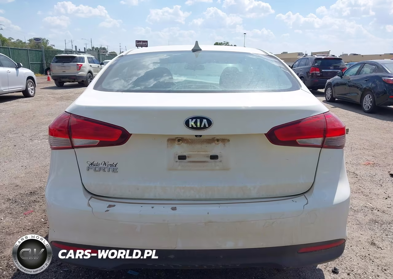 2018 Kia Forte Lx VIN:3KPFK4A77JE273503 - 17