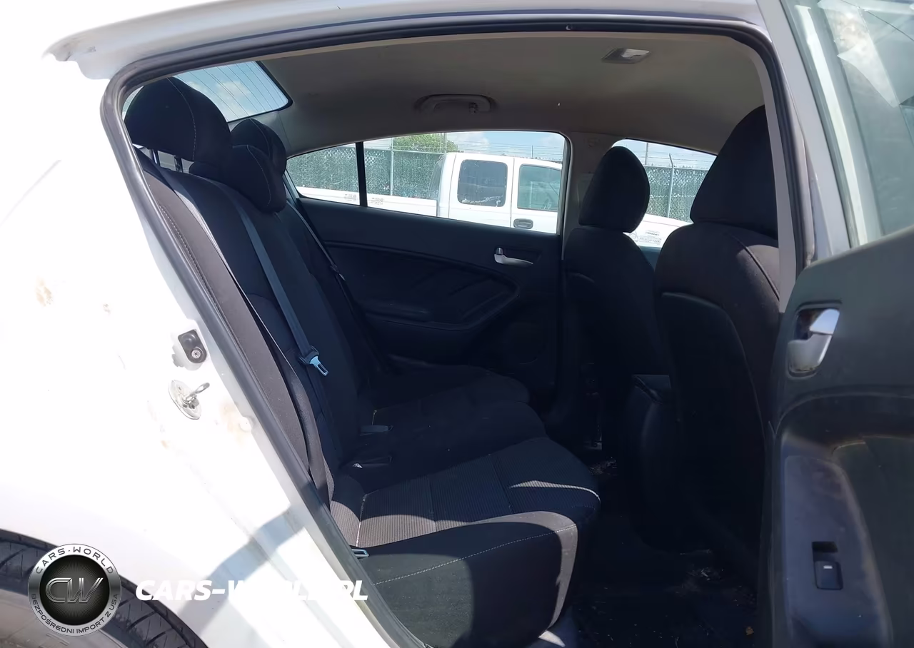 2018 Kia Forte Lx VIN:3KPFK4A77JE273503 - 8