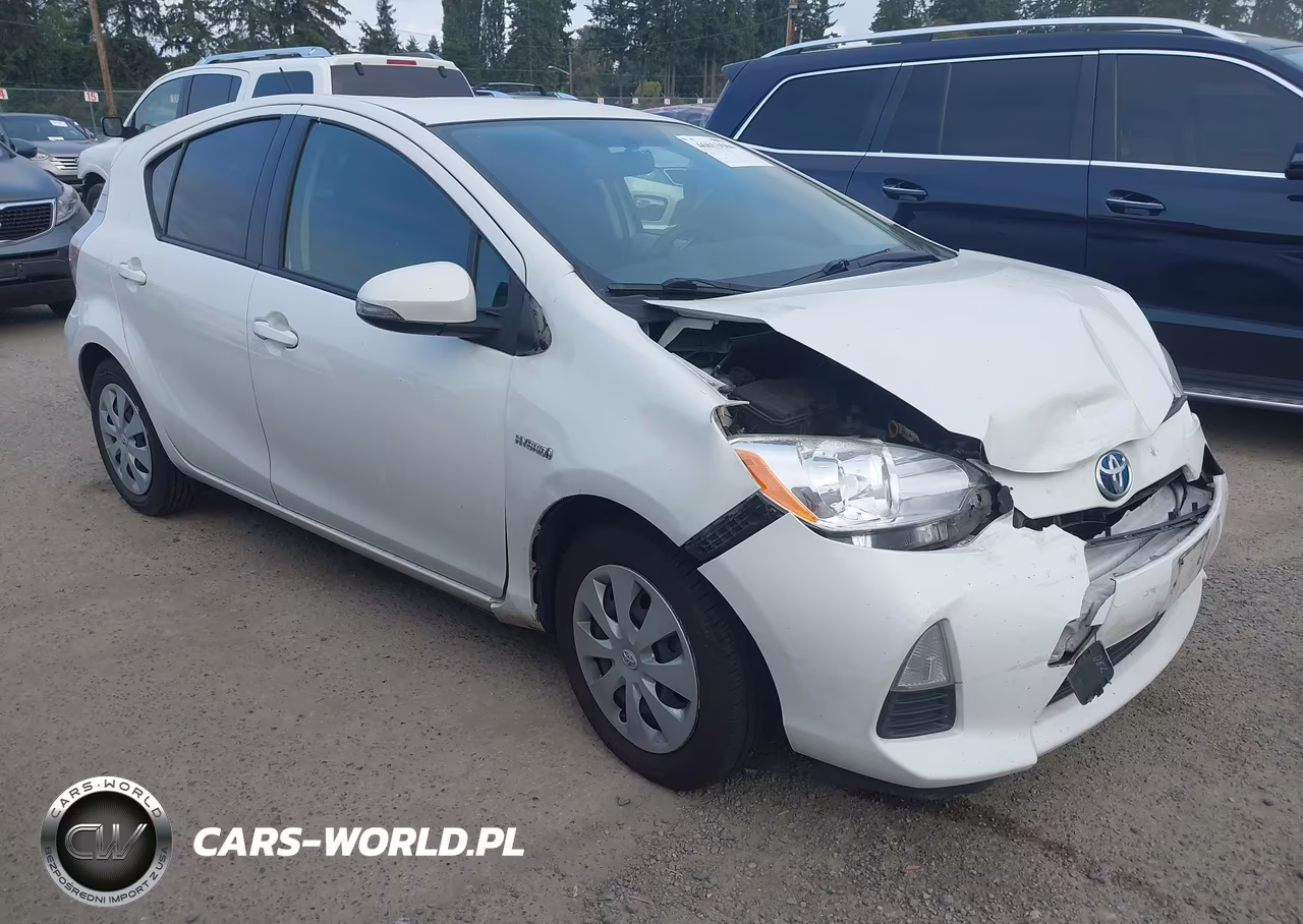 2014 Toyota Prius C Two