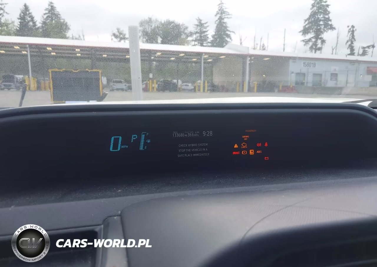 2014 Toyota Prius C Two VIN:JTDKDTB33E1077517 - 7