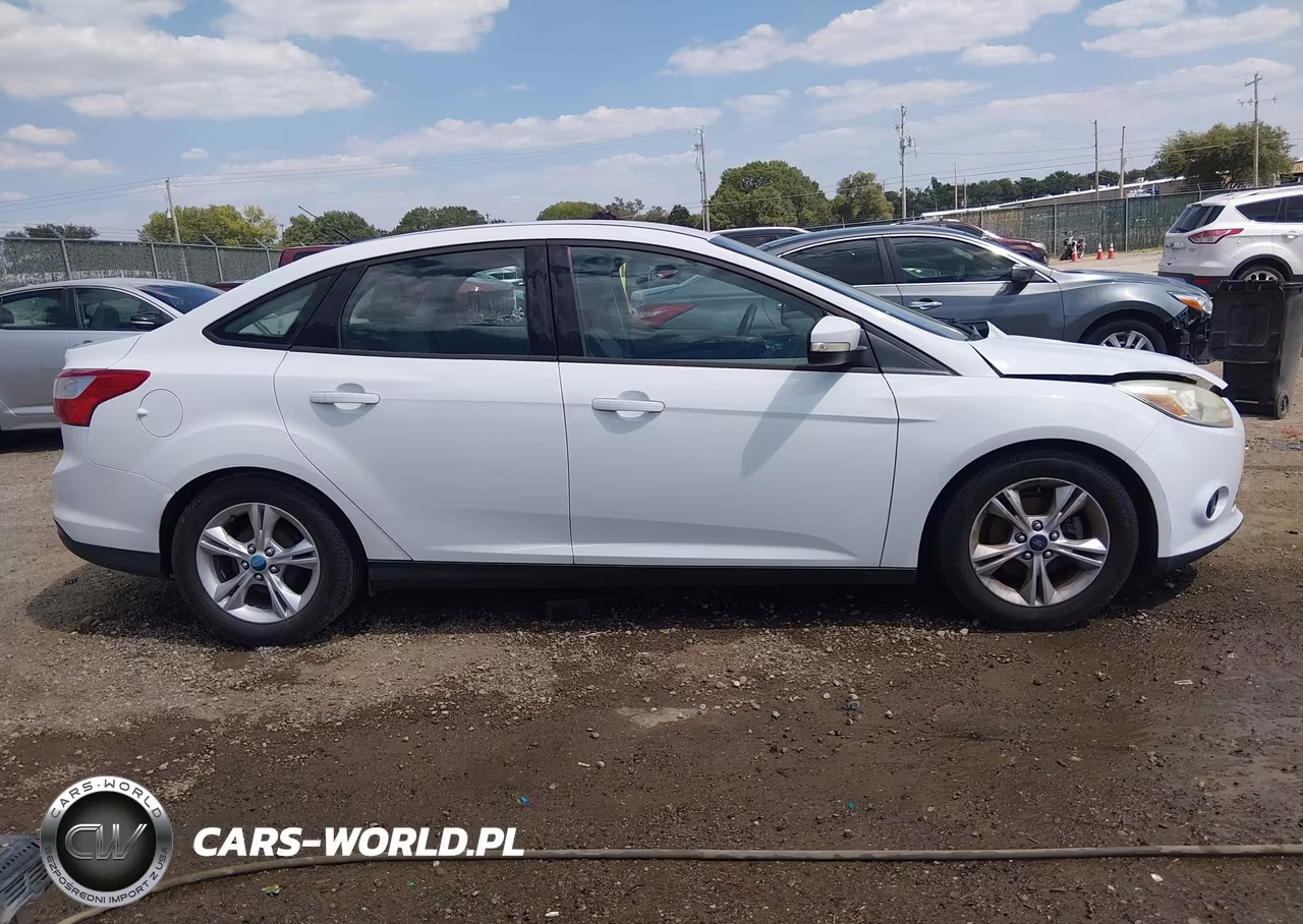 2014 Ford Focus Se VIN:1FADP3F20EL130895 - 13