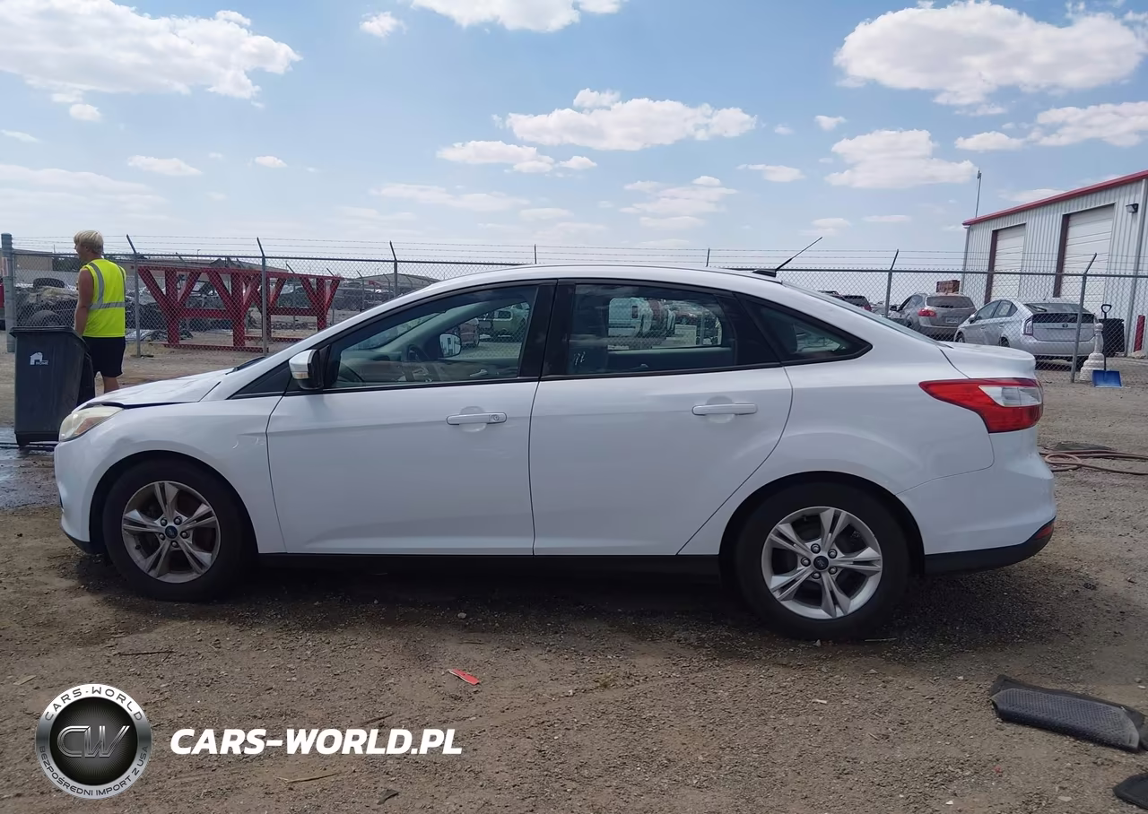 2014 Ford Focus Se VIN:1FADP3F20EL130895 - 14