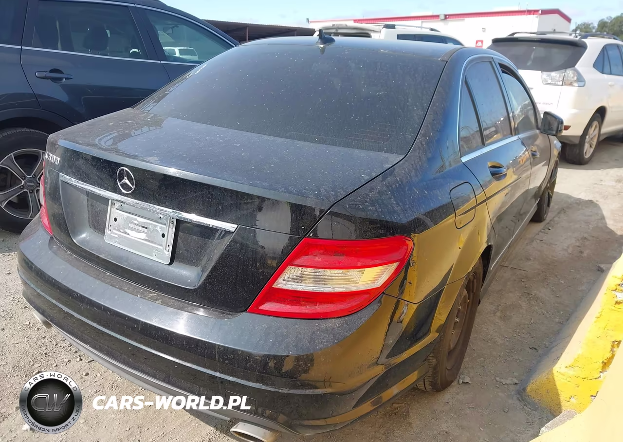 2010 Mercedes-Benz C 300 Luxury-Sport VIN:WDDGF5EB1AF424733 - 4