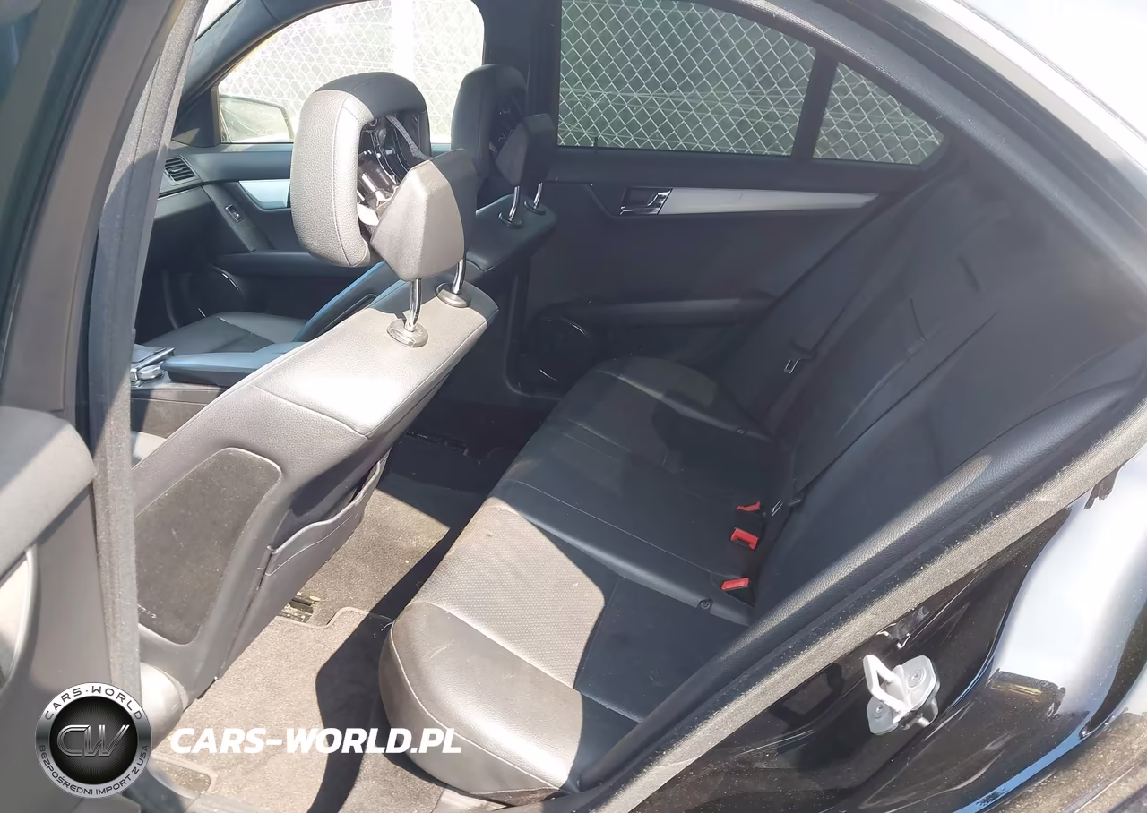 2010 Mercedes-Benz C 300 Luxury-Sport VIN:WDDGF5EB1AF424733 - 8