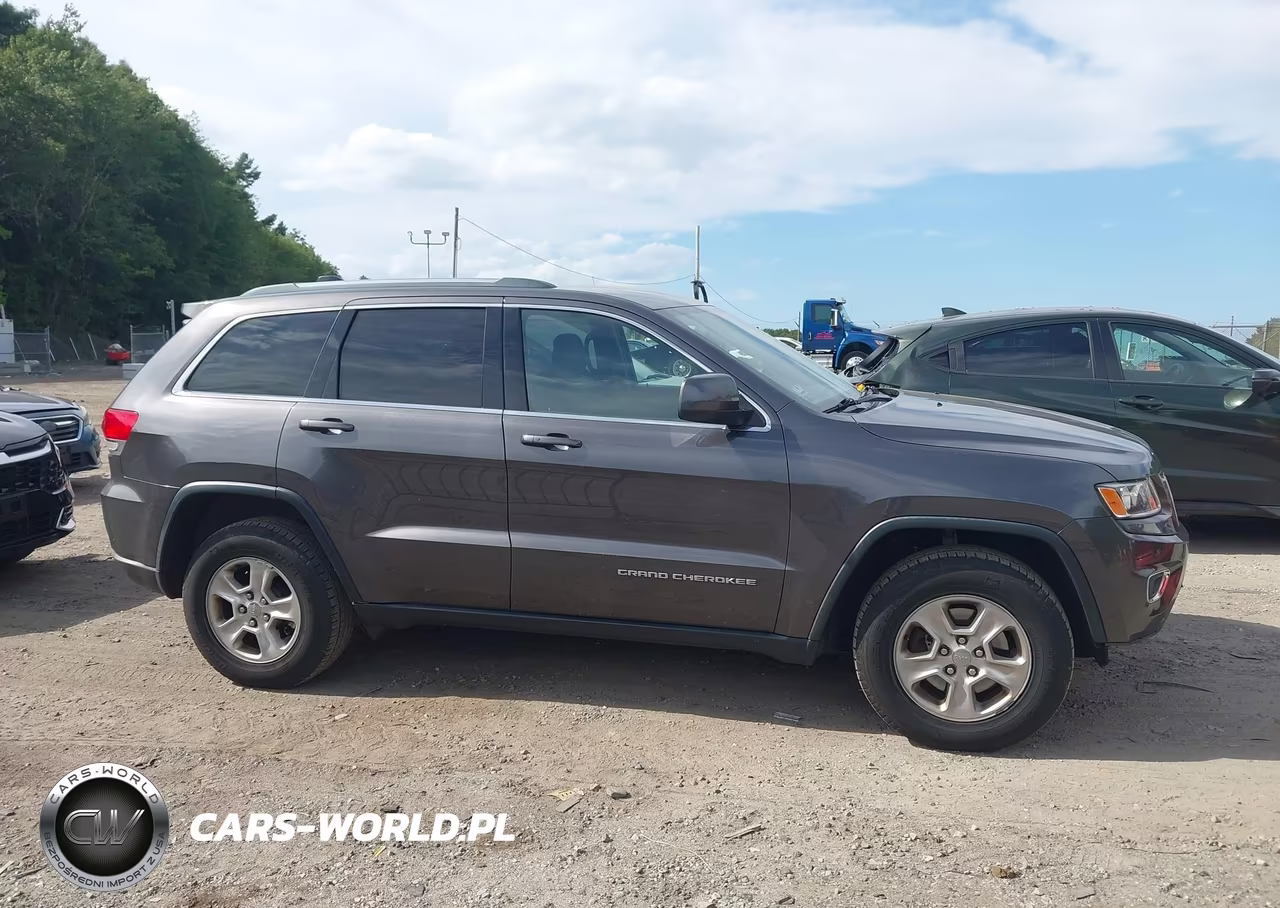 2016 Jeep Grand Cherokee Laredo VIN:1C4RJFAG6GC493095 - 13