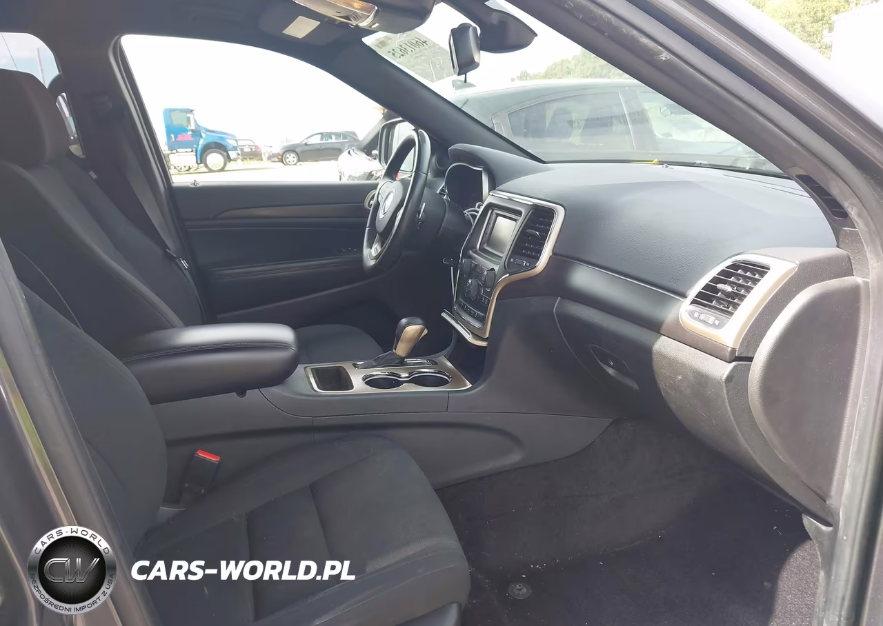 2016 Jeep Grand Cherokee Laredo VIN:1C4RJFAG6GC493095 - 5