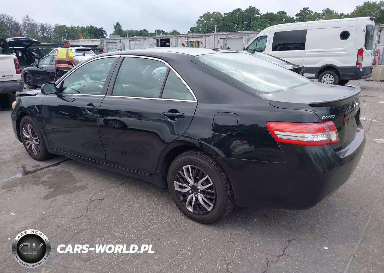 2010 Toyota Camry Le VIN:4T1BF3EKXAU035119 - 3