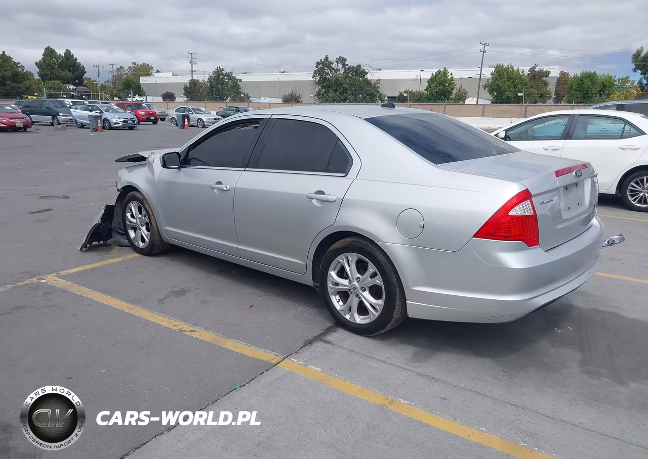 2012 Ford Fusion Se VIN:3FAHP0HA8CR130761 - 3