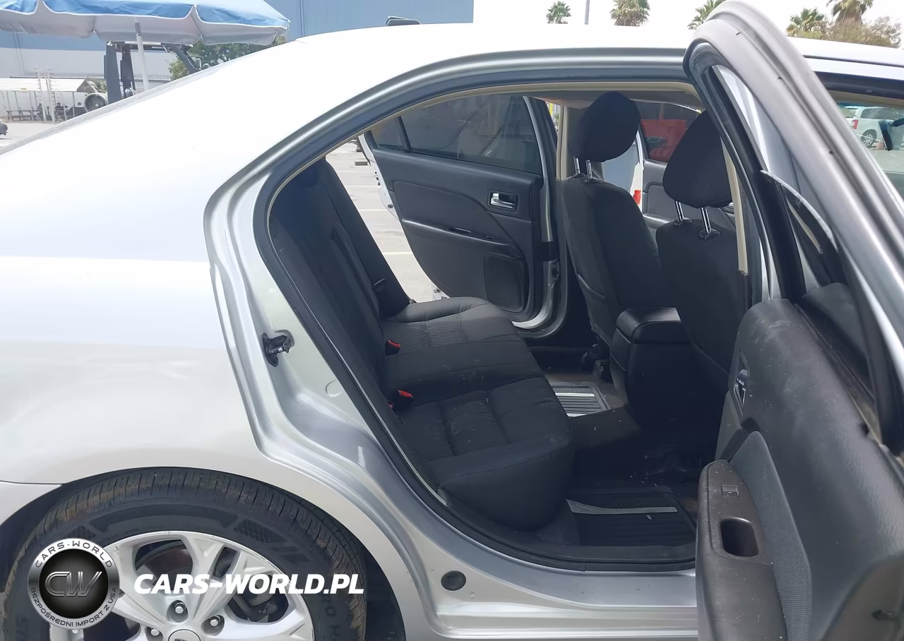 2012 Ford Fusion Se VIN:3FAHP0HA8CR130761 - 8