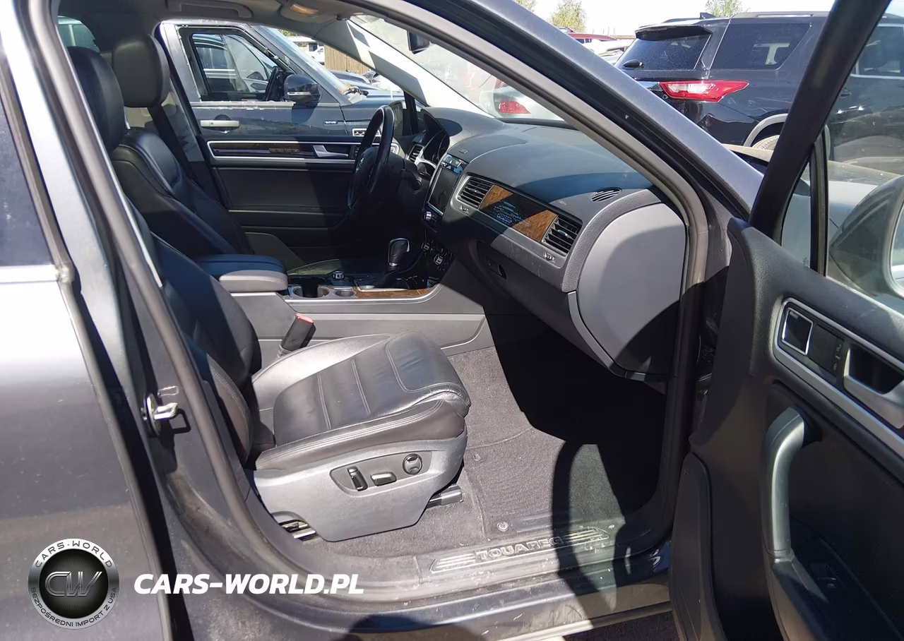 2014 Volkswagen Touareg Tdi Executive VIN:WVGEP9BP0ED014623 - 5
