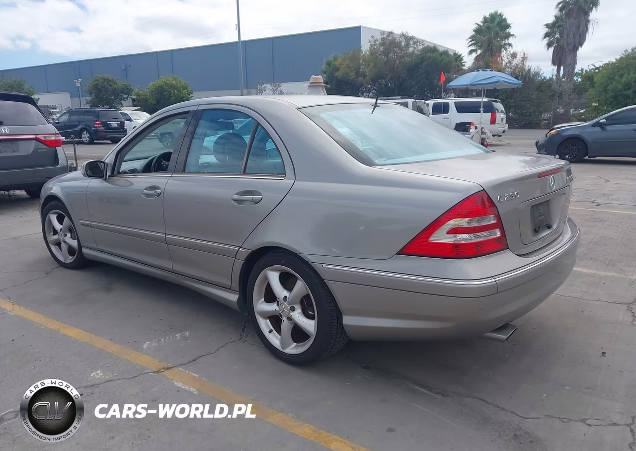 2005 Mercedes-Benz C 230 Kompressor Sport VIN:WDBRF40J15F721131 - 3