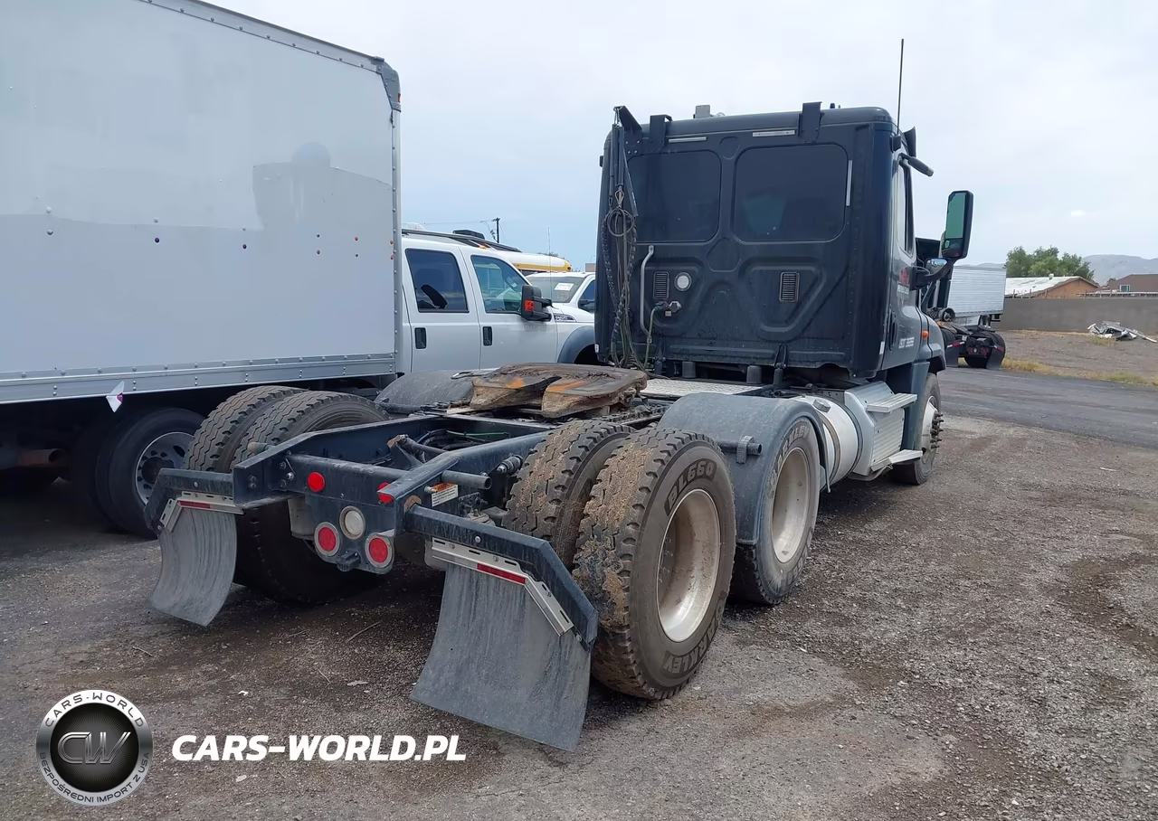 2017 Freightliner Cascadia 125 VIN:3AKJGEDV1HDHW0276 - 4