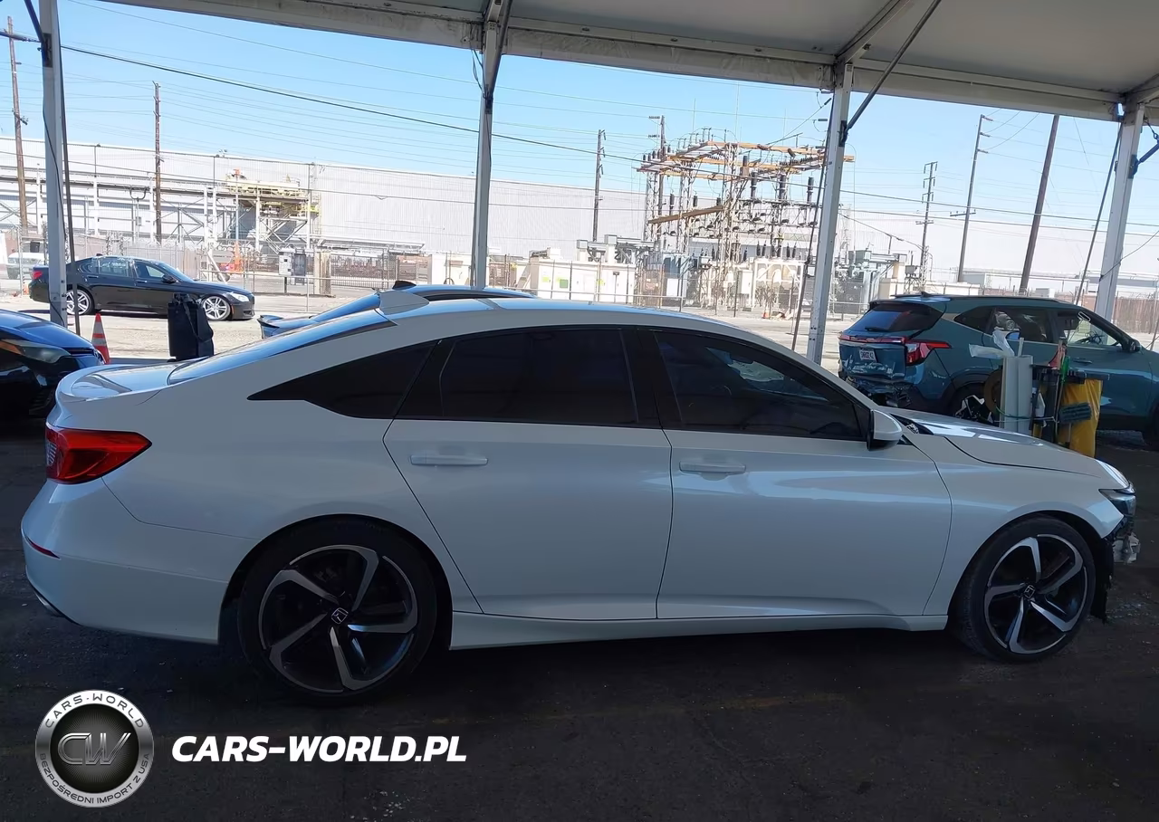 2018 Honda Accord Sport VIN:1HGCV1F37JA154059 - 14
