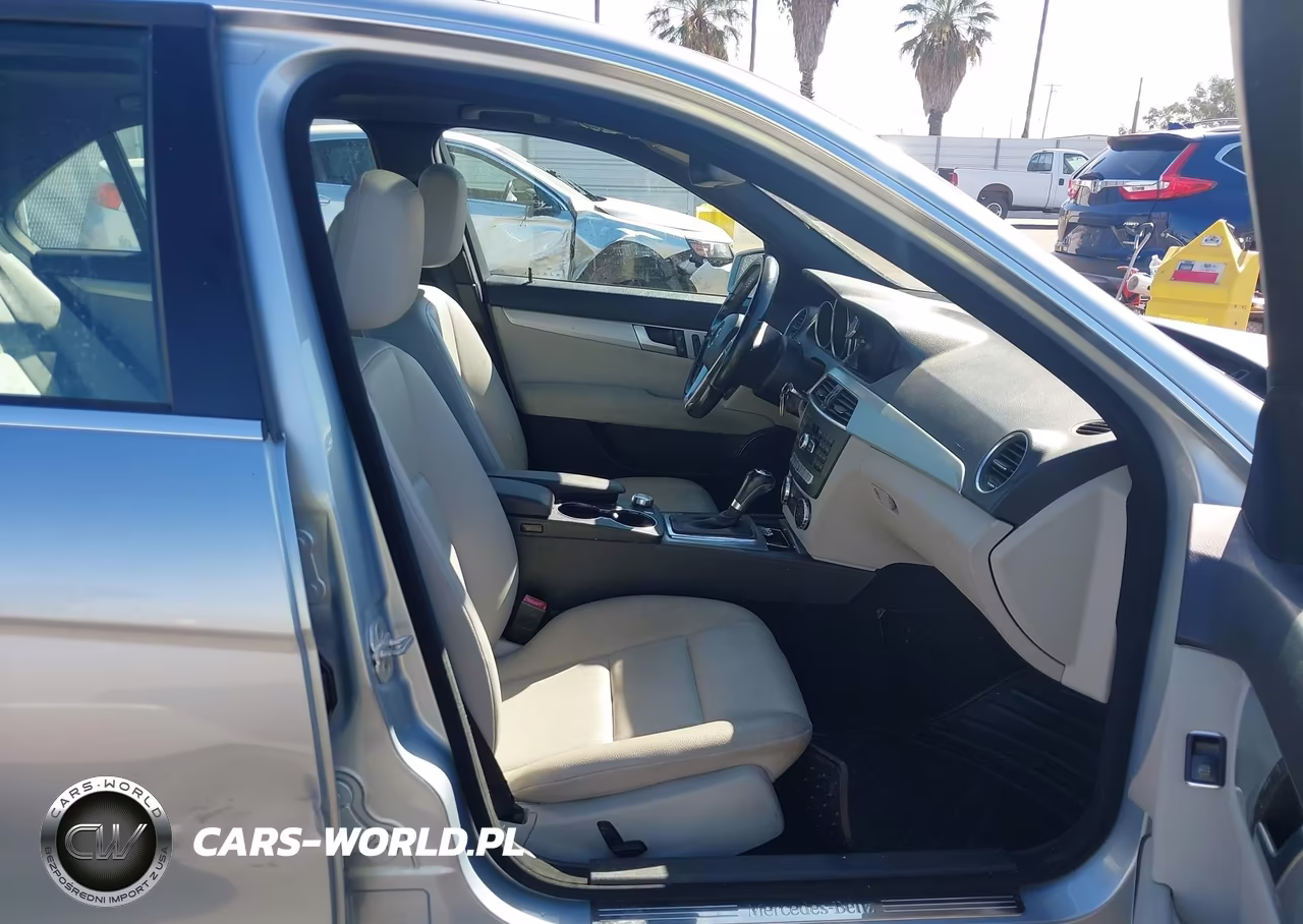 2013 Mercedes-Benz C 250 Sport VIN:WDDGF4HB4DA869314 - 5