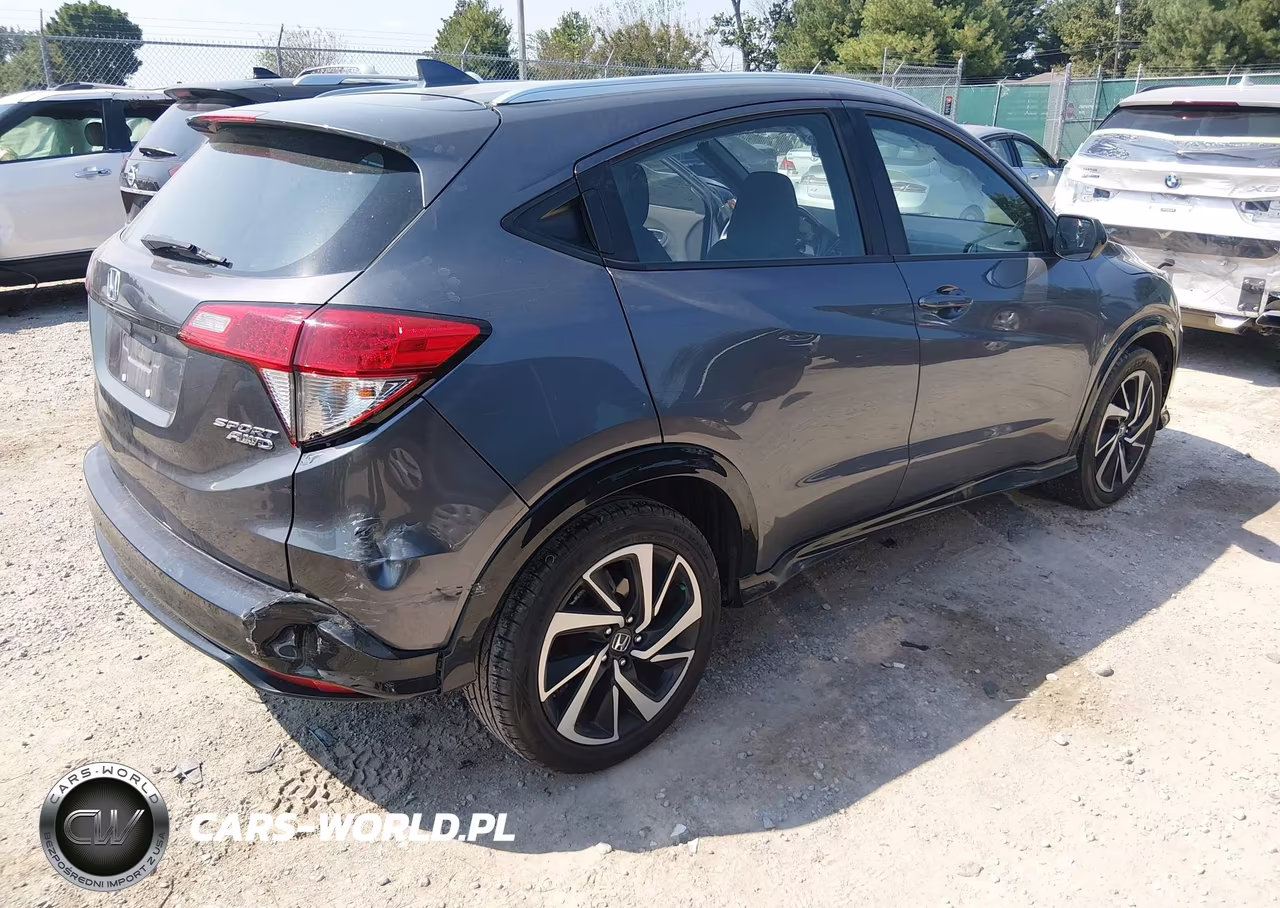 2019 Honda Hr-V Sport VIN:3CZRU6H15KG714145 - 4
