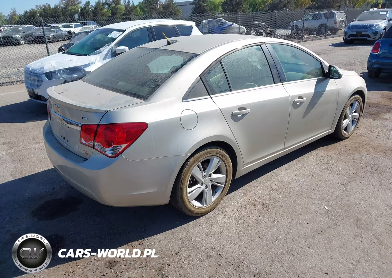 2014 Chevrolet Cruze Diesel VIN:1G1P75SZ5E7286082 - 4
