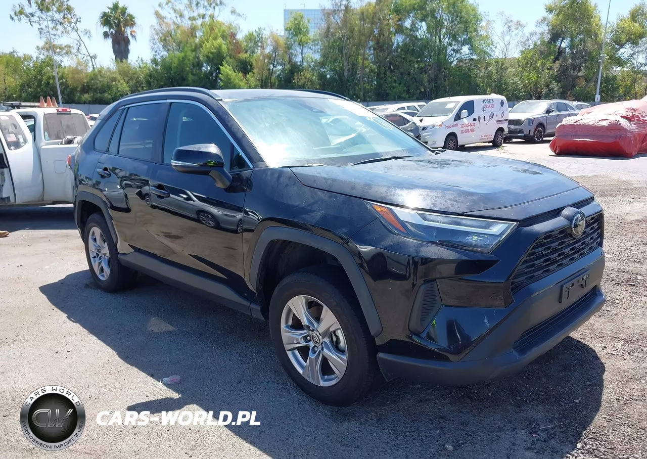 2025 Toyota Rav4 Xle – zdjęcie 1 z 16