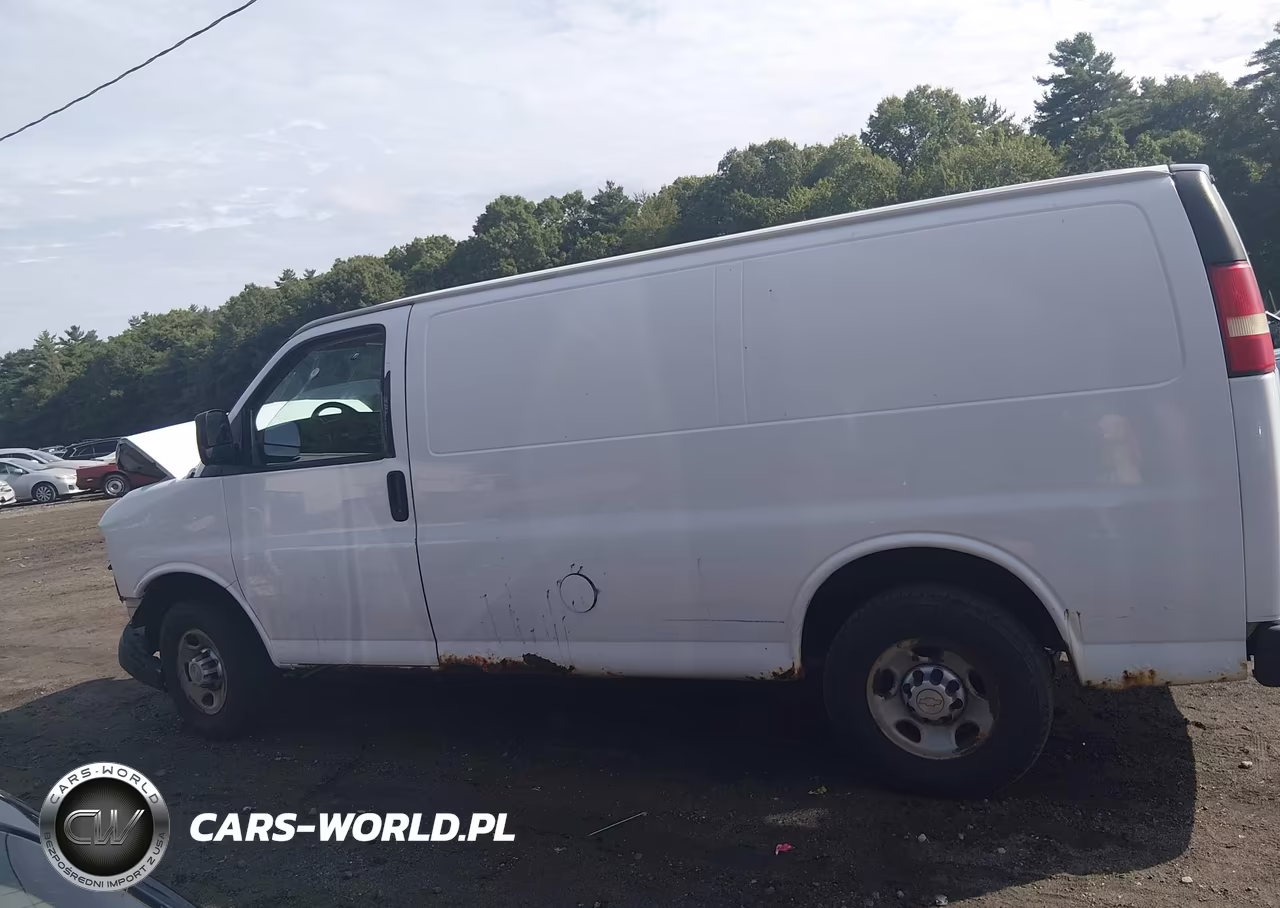 2010 Chevrolet Express 2500 Work Van VIN:1GCZGFBA4A1107009 - 14