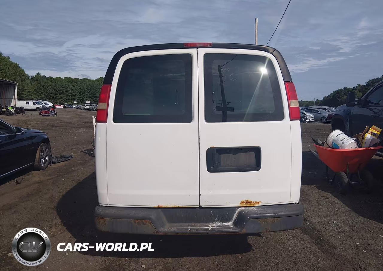 2010 Chevrolet Express 2500 Work Van VIN:1GCZGFBA4A1107009 - 16