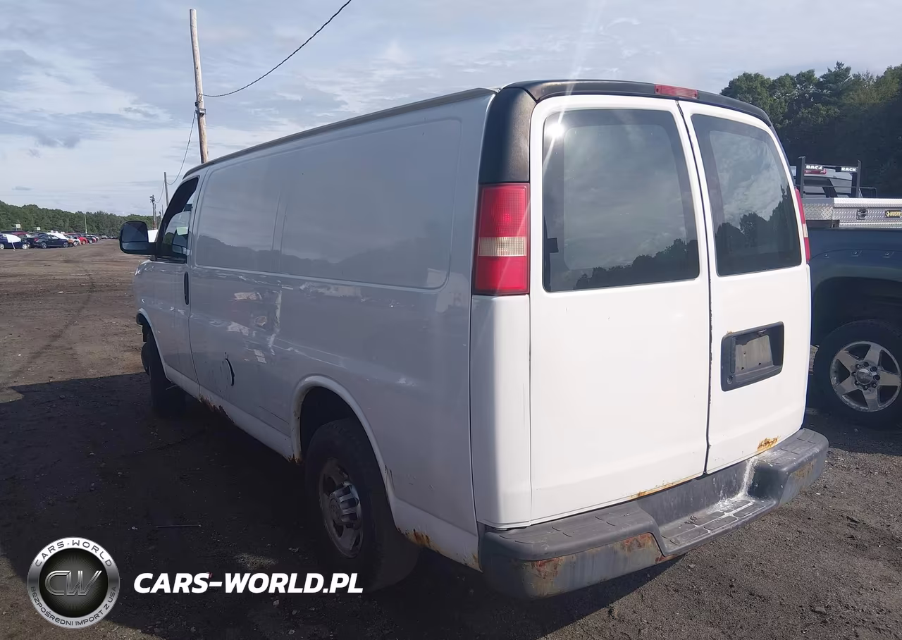 2010 Chevrolet Express 2500 Work Van VIN:1GCZGFBA4A1107009 - 3