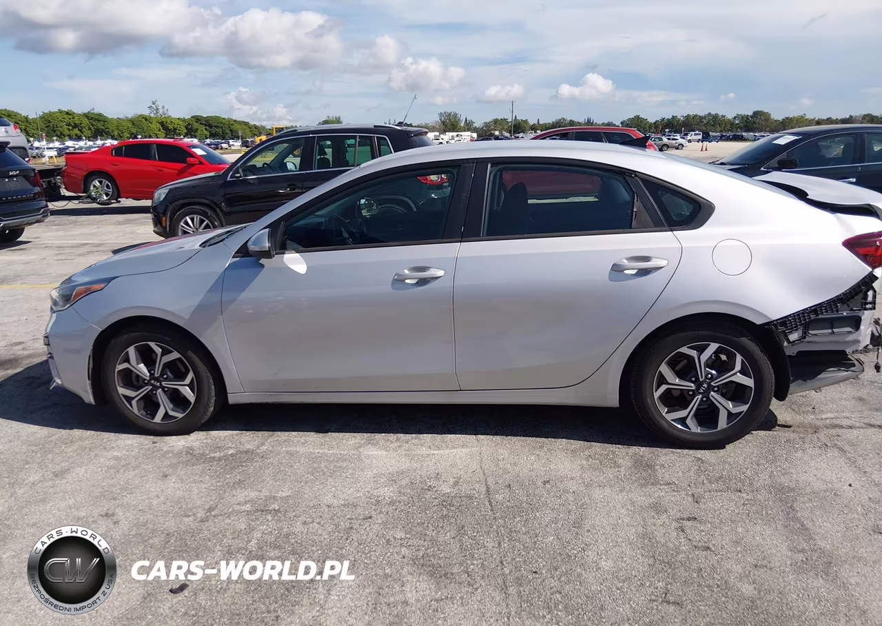 2021 Kia Forte Lxs VIN:3KPF24AD5ME270075 - 15