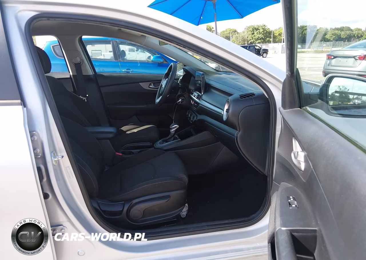 2021 Kia Forte Lxs VIN:3KPF24AD5ME270075 - 5