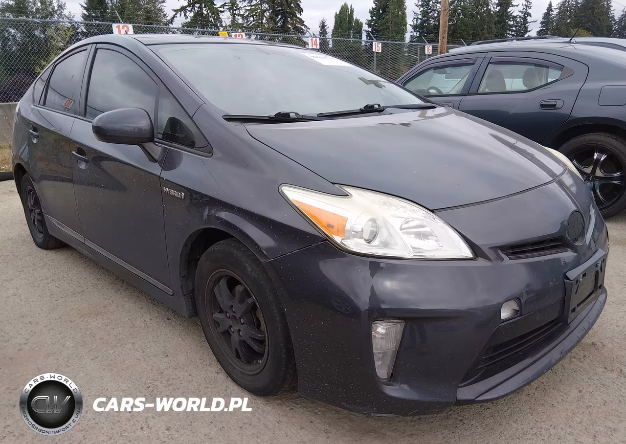 2014 Toyota Prius Three – zdjęcie 1 z 16